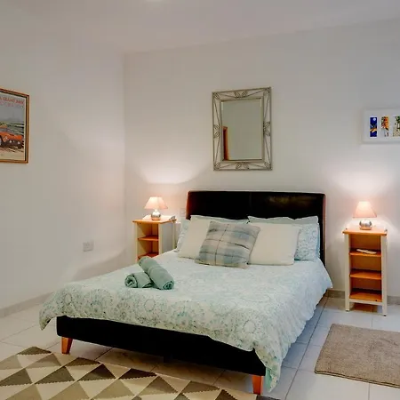 Apartment Fort St Angelo Mansions Harbour Views