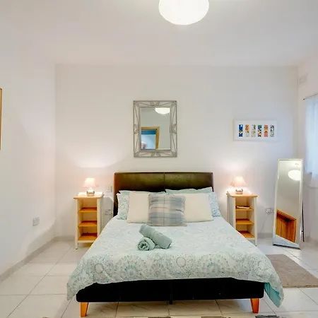 Apartment Fort St Angelo Mansions Harbour Views
